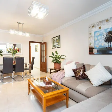 Buganvilla לה לגונה